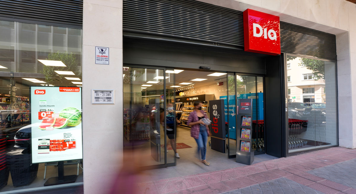 Dia reduce su deuda un 23% en seis meses tras la venta de tiendas a Alcampo